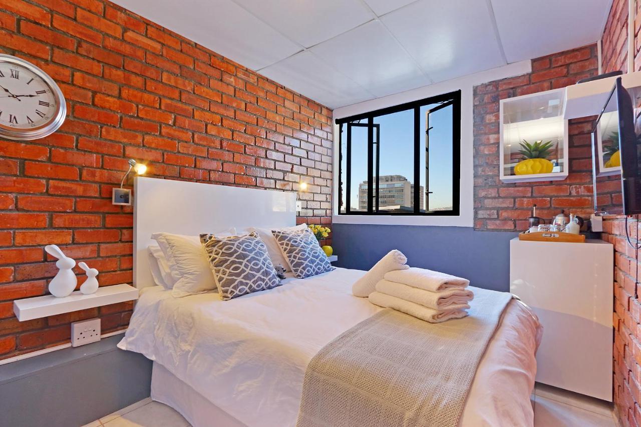 The Rhino Hotel & Apartments Fokváros Kültér fotó