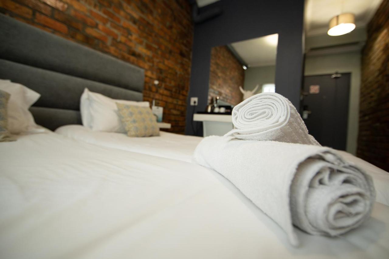 The Rhino Hotel & Apartments Fokváros Kültér fotó