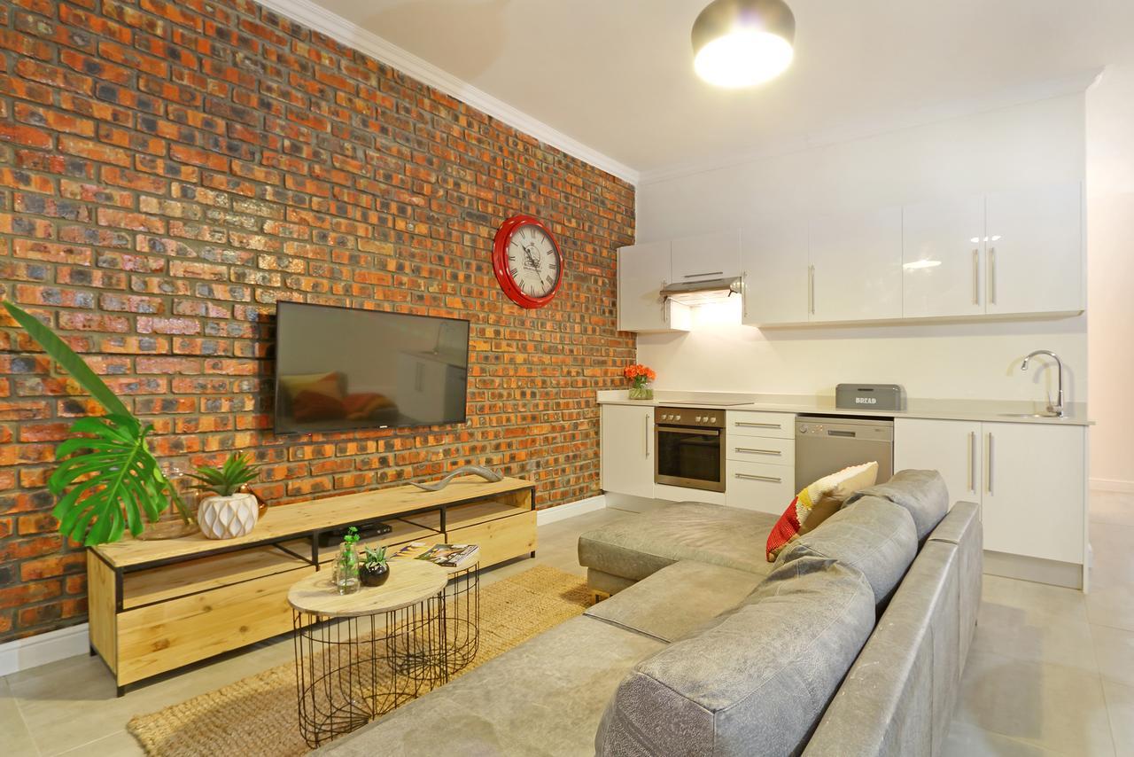 The Rhino Hotel & Apartments Fokváros Kültér fotó
